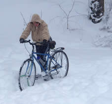Snow biking